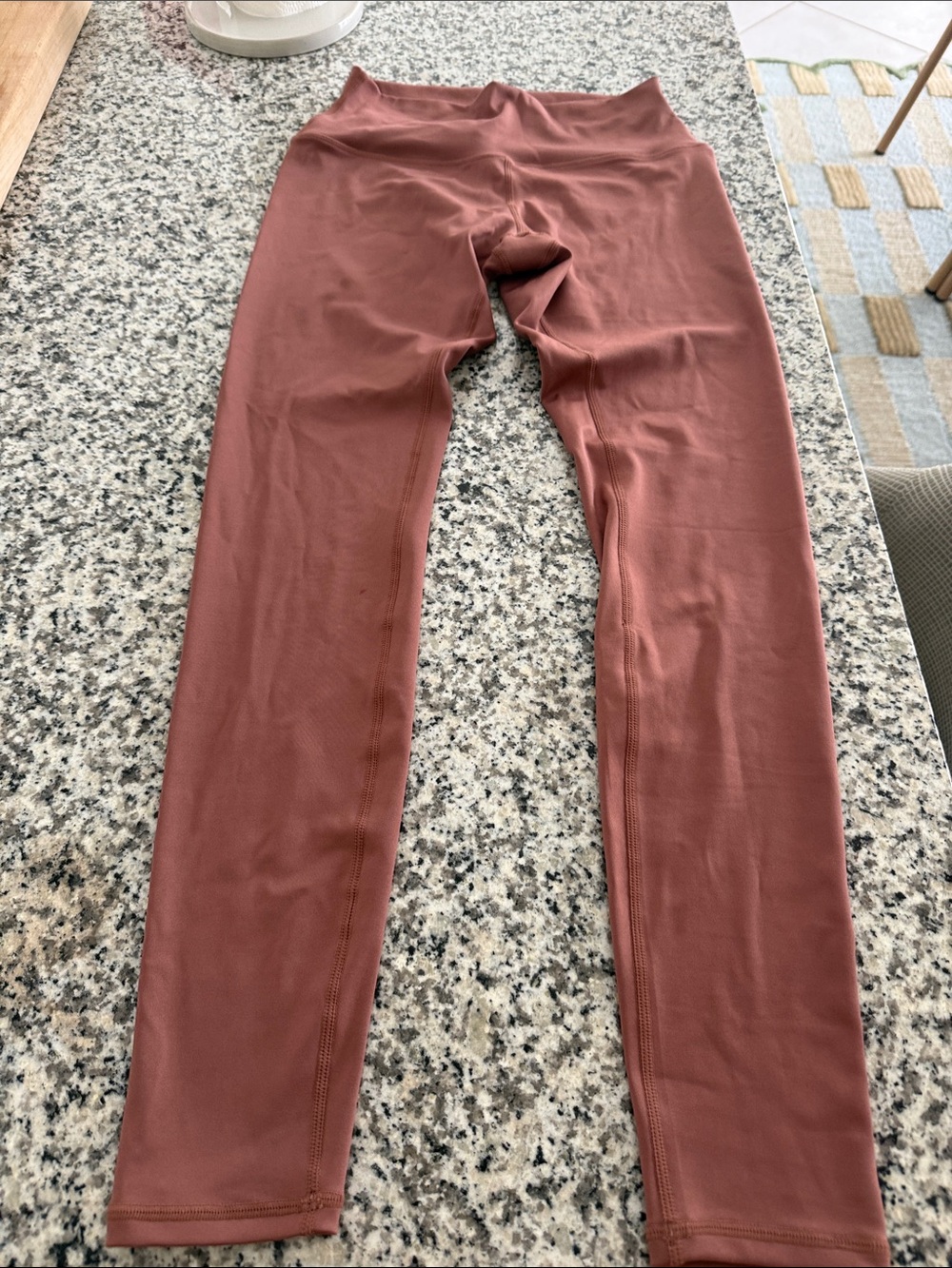 Alo yoga 7/8 High-Waist Airlift Legging in chestnut size medium - Picture 3 of 6